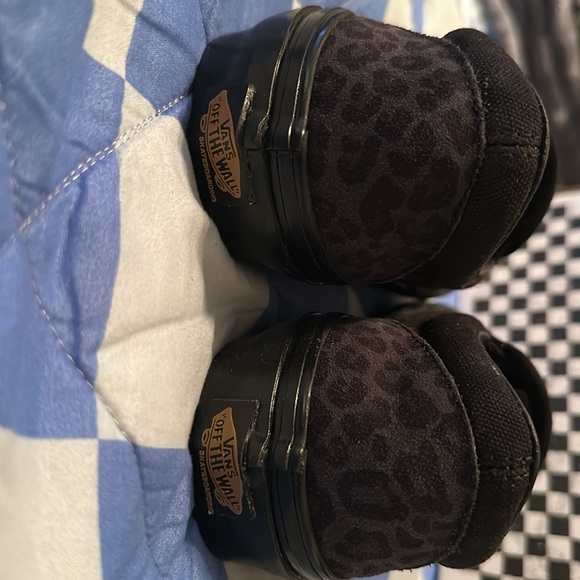 Cher Strauberry Cheetah Vans - Picture 3 of 9